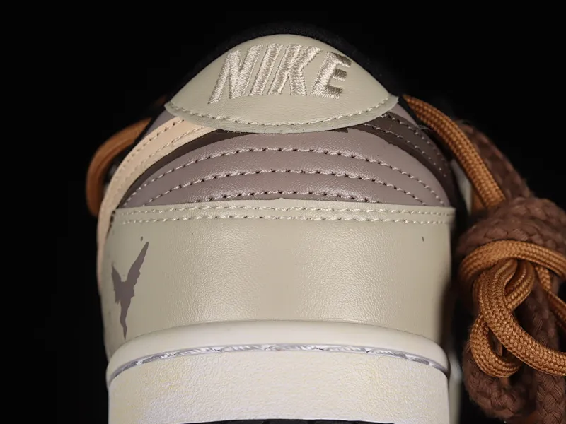 All Categories Nk SB Dunk Series Nk SB Dunk Low Low-top Sneakers Nk Dunk Low Desert Wasteland Panda Prank Customized version of deconstructed strap casual sneakers DD1391-100